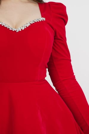 فستان ميدي باكمام طويلة