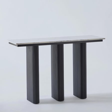 كونسول فابيو بسطح من الرخام وقاعدة من الخشب باللون الأسود مقاس  120x76x40 سم