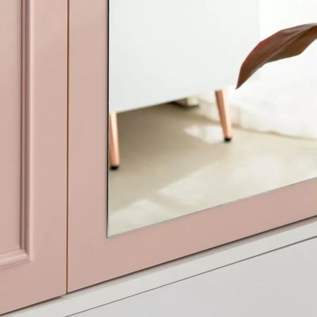 خزانة ملابس بـ3 أبواب ودرجين من أرميسيا