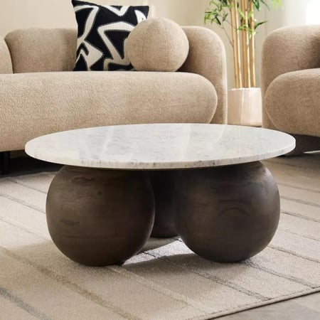 طاولة قهوة ميرڤيسّا بسطح من الرخام الأصلي وقاعدة من الخشب الصلب بني