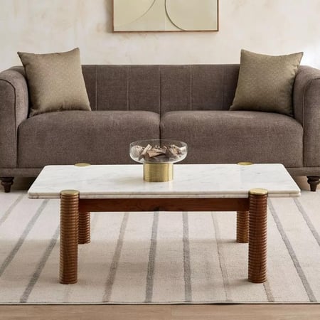 طاولة قهوة فيرفينا مستطيلة بسطح رخام ابيض و بأرجل خشب صلب بني