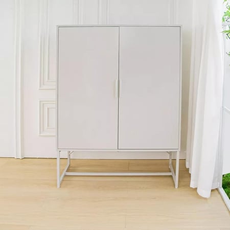 خزانة بوفيه جانبية ماريليزا بابين من ألواح ليفية متوسطة الكثافة ابيض بقاعدة معدن ابيض