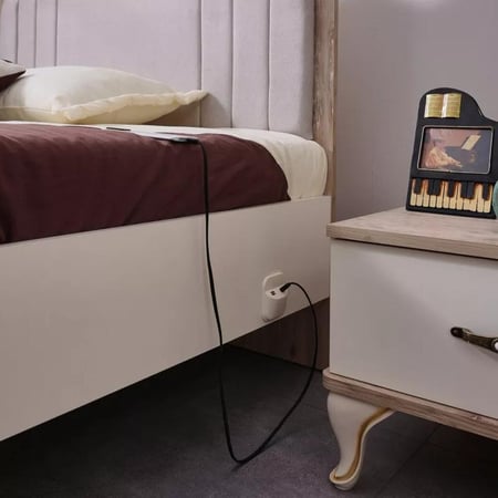 سرير توين ذكي بلوح رأسي منجد مع منفذ يو إس بي مدمج من نوريفنا- 120x200 سم