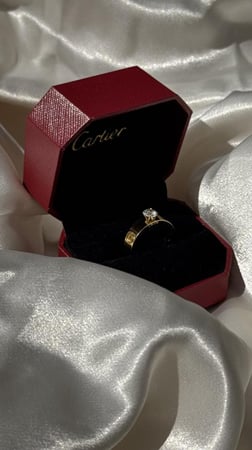 خاتم سوليتير من مجموعة LOVE