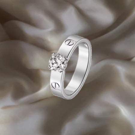 خاتم سوليتير من مجموعة LOVE