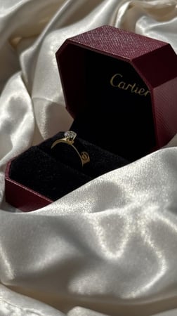 خاتم سوليتير من مجموعة LOVE