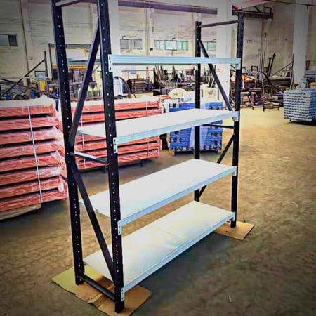 رفوف مستودع