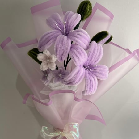 باقة بنفسجية