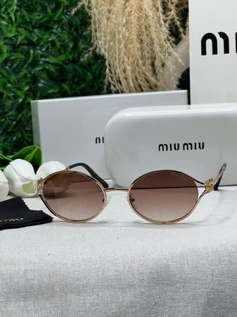 نظارة MIU MIU