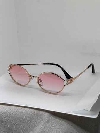نظارة MIU MIU