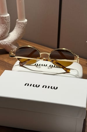 نظارة MIU MIU أطار ذهبي - عدسة بني ماستر كواليتي