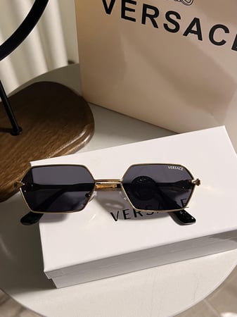 نظارة versace- اطار اسود - عدسه بني مدرج