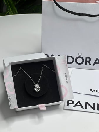 سلسال باندورا PANDORA فضي كرستالة ابيض