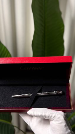 قلم حبر من مجموعة سانتوس دو كارتيه