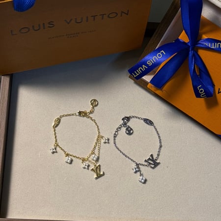 إسوارة LOUIS VUITTON معدن ذهبي - فضي