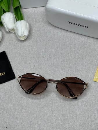نظارة MIU MIU