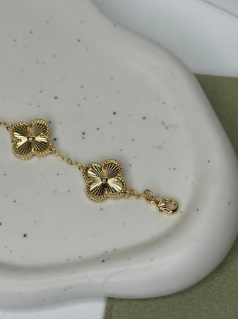 إسوارة Van cleef ذهبي - كبير