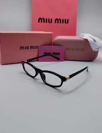 نظارة miu miu أطار اسود عدسة شفاف