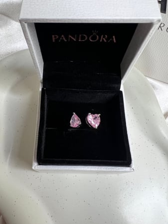 خاتم باندورا PANDORA فضي كرستالة وردي