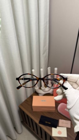 نظارة - MIU MIU تايقر - عدسه شفاف