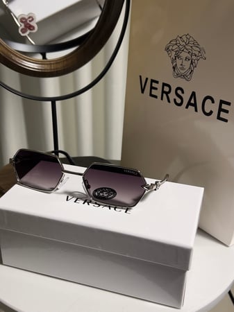 نظارة versace- اطار اسود - عدسه بني مدرج