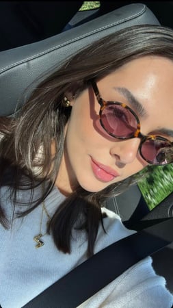 مجموعة نظارة MIU MIU ( الهبة )