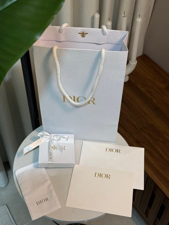 ملحقات Dior الماستر لون ( أبيض )
