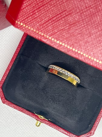 خاتم Cartier الذهبي ماستر كواليتي