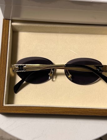 نظارة CELINE ملون