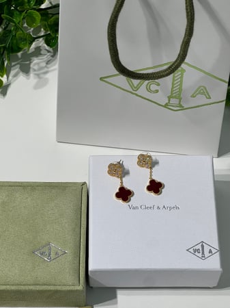 حلق Van cleef عودي