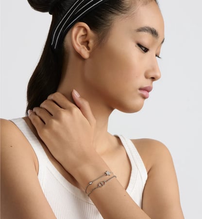 إسوارة Christian Dior فضي