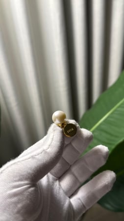 حلق  Dior وردي - ازرق