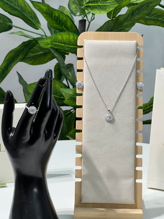 طقم  فضة عيار 925 لون فضي