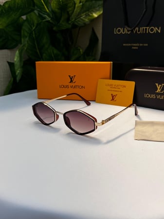 نظارة LOUIS VUITTON - ملون