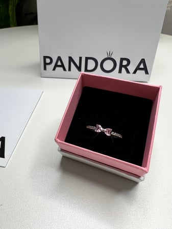 خاتم باندورا PANDORA فضي كرستالة  وردي فضة عيار 925