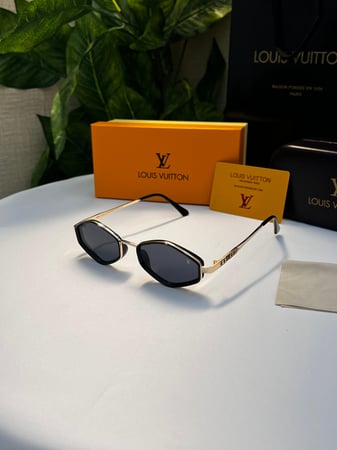 نظارة LOUIS VUITTON - ملون