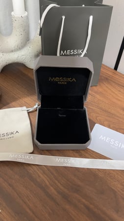 جميع ملحقات Messika الماستر كواليتي -انارة