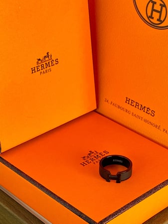 خاتم HERMES اسود
