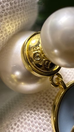 حلق  Dior وردي - ازرق