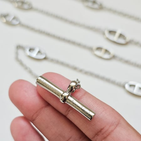 سلسال Hermes فضي