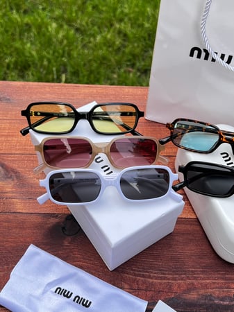 مجموعة نظارة miu miu