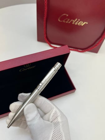 قلم حبر من مجموعة سانتوس دو كارتيه