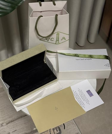 إسوارة Van cleef اذهبي -وردي