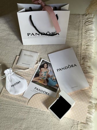 خاتم باندورا PANDORA فضي كرستالة  وردي فضة عيار 925