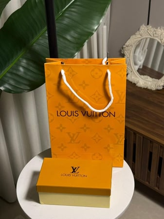 نظارة LOUIS VUITTON - ملون