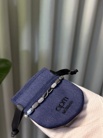 إسوارة داينتي apm فضي