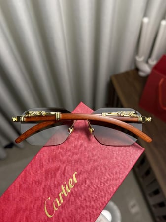 نظارة Cartier-  اطار اسود- عدسه اسود مدرج