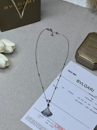 سلسال BVLGARI الماسي