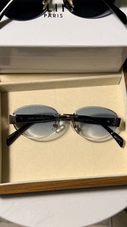 نظارة CELINE ملون