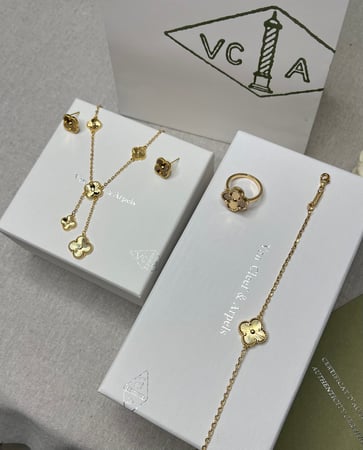 طقم van cleef ذهبي ماستر كواليتي